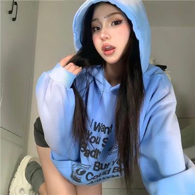 圆月映花都